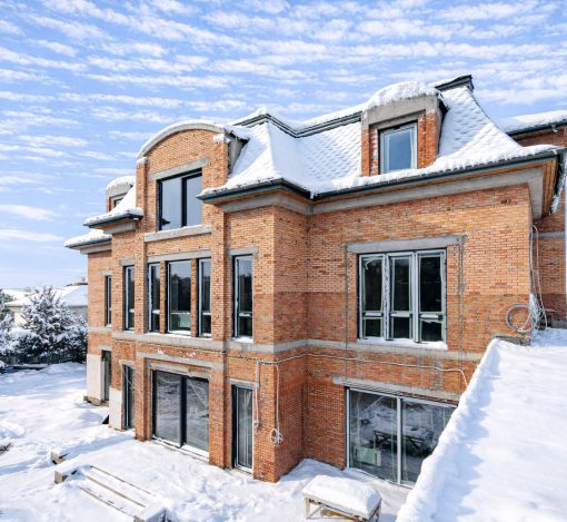 Дом под отделку в Ренессанс парк