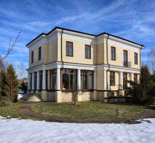 Дом в аренду в КП Монолит