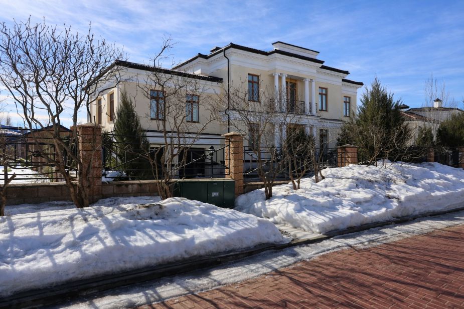 Дом в аренду в КП Монолит