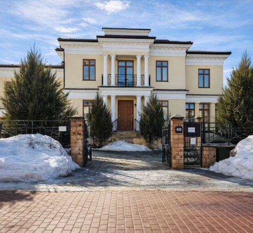 Дом в аренду в КП Монолит