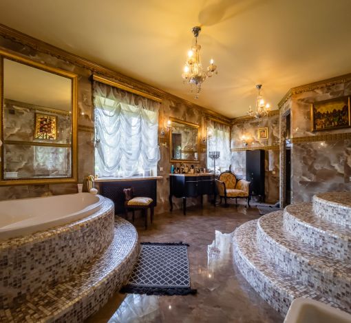 Дом с парком в Поздняково