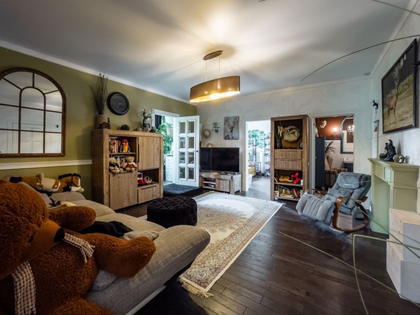 Дом с парком в Поздняково