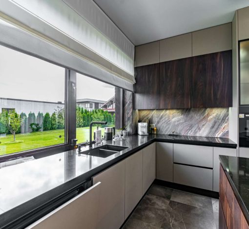 Дом в стиле Райта в Новорижском