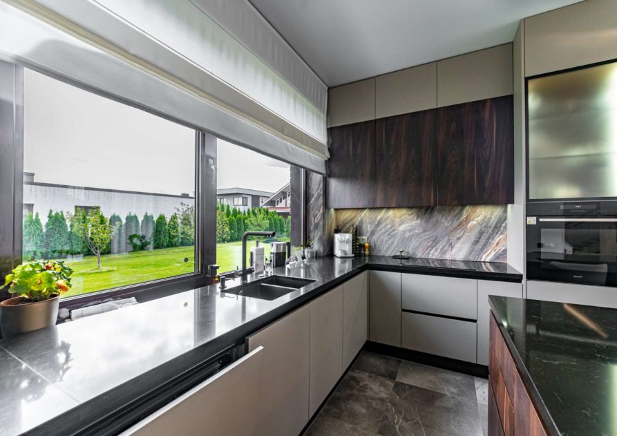 Дом в стиле Райта в Новорижском