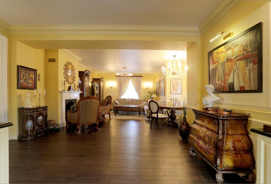 Дом с парком в Поздняково