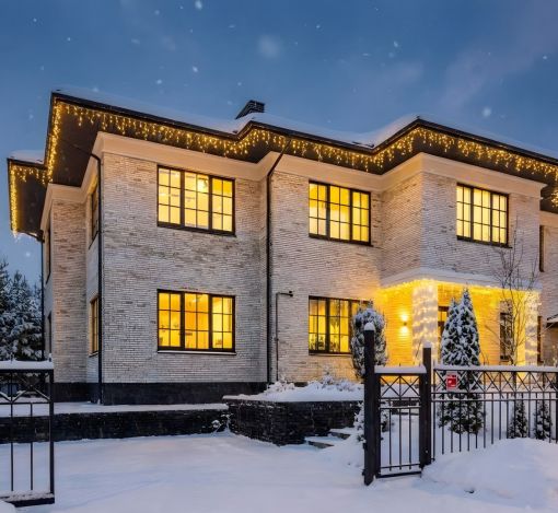 Стильный дом в КП Европа-1