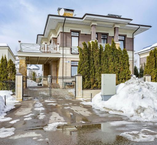 Современный дом в КП Прозорово