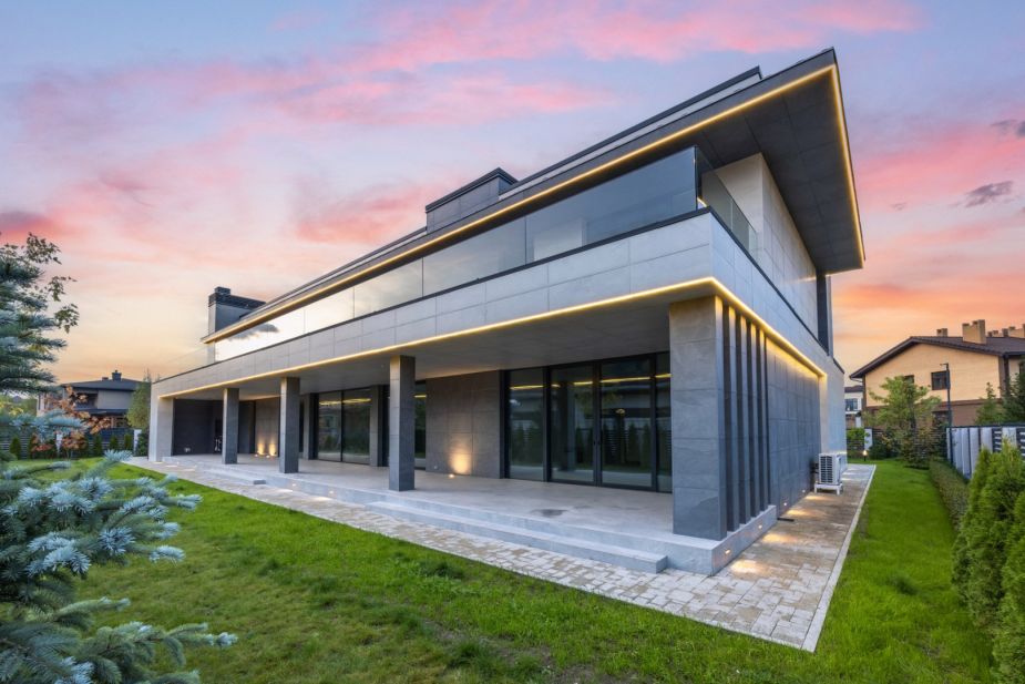 Современный дом в КП Онегино