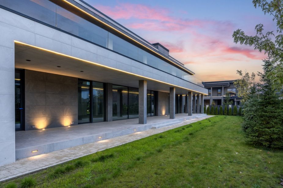 Современный дом в КП Онегино