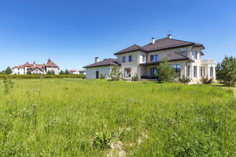 Особняк в кп Шато Соверен