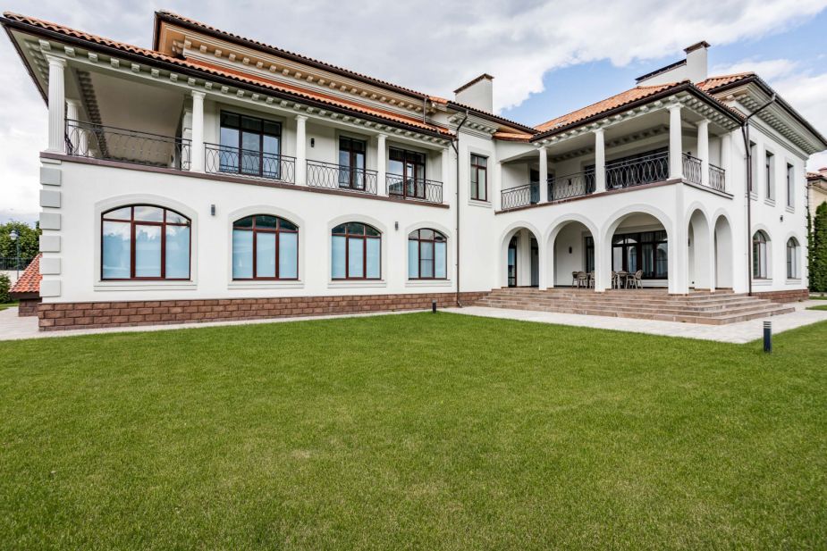 Дом в поселке Маленькая Италия