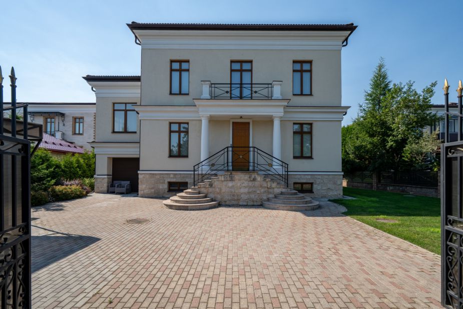 Дом в КП Резиденция Монолит