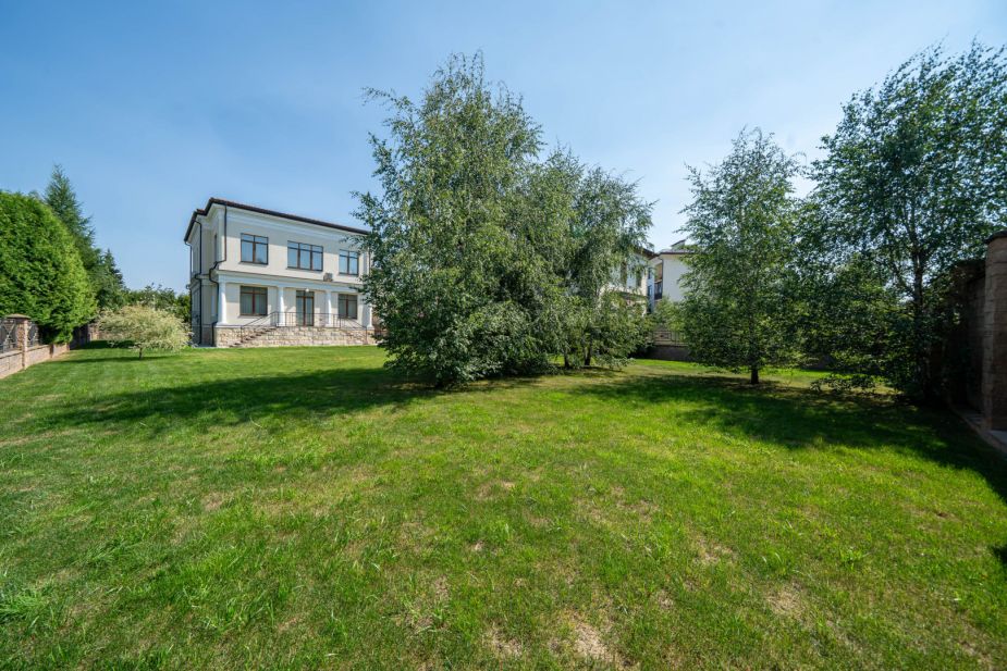 Дом в КП Резиденция Монолит