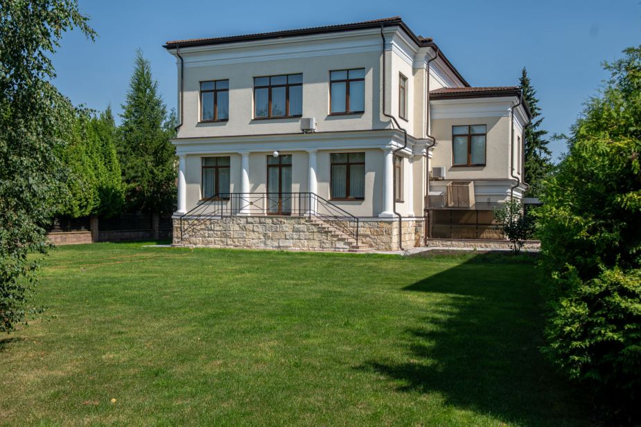 Дом в КП Резиденция Монолит