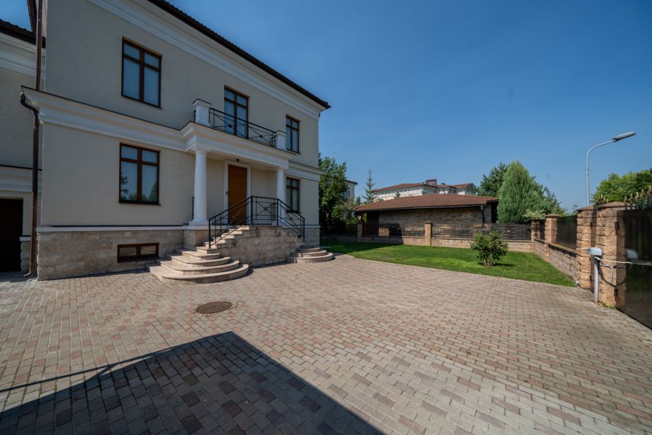 Дом в КП Резиденция Монолит