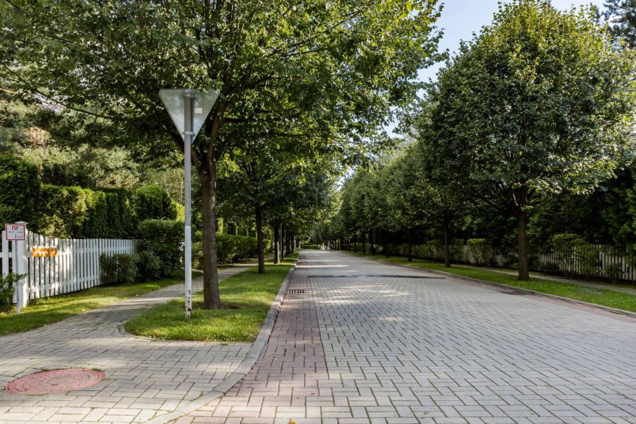 Участок в Резиденции Бенилюкс