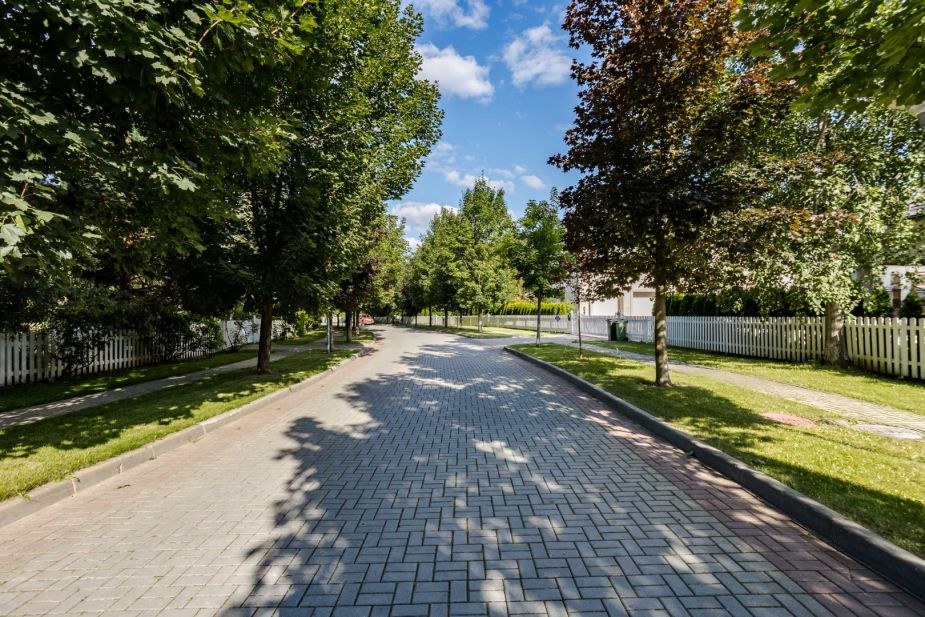 Участок в Резиденции Бенилюкс