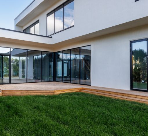 Дом с видом на воду в Славково