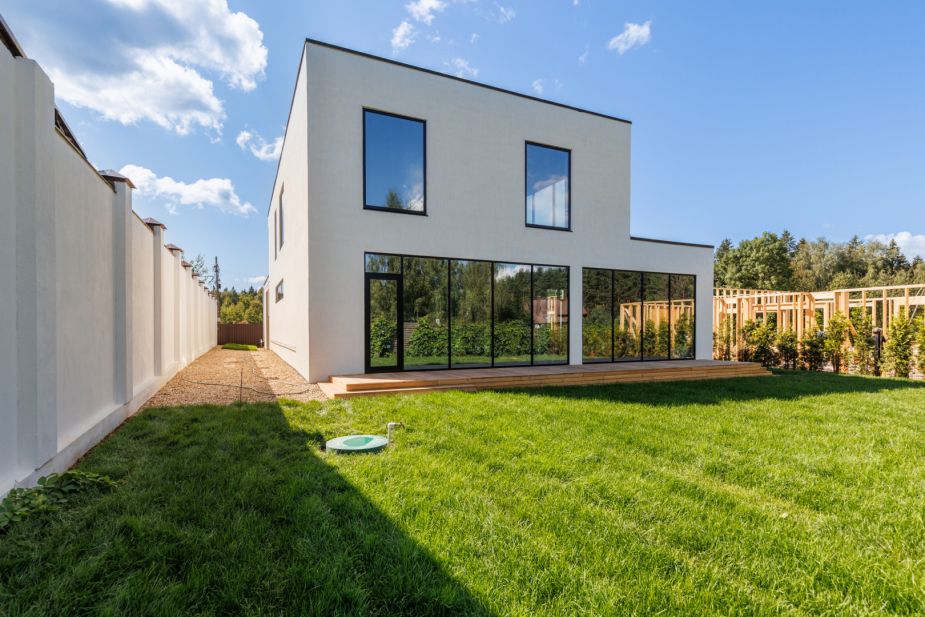 Дом с видом на воду в Славково