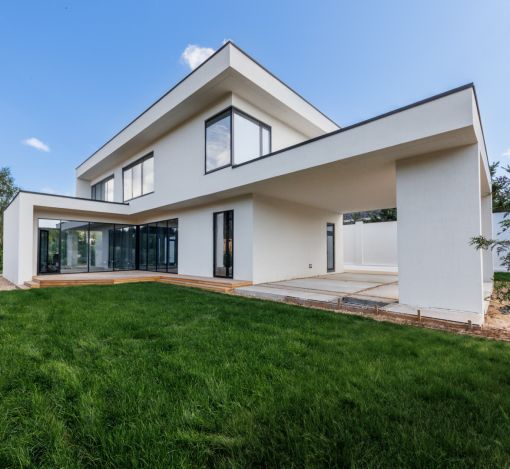 Дом с видом на воду в Славково