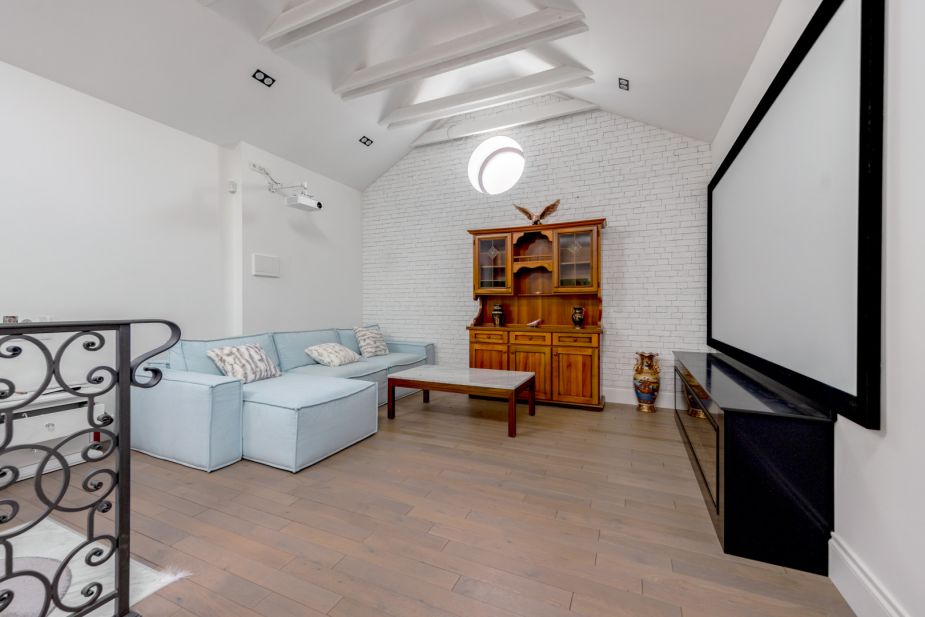 Стильный дом в КП Монтевиль