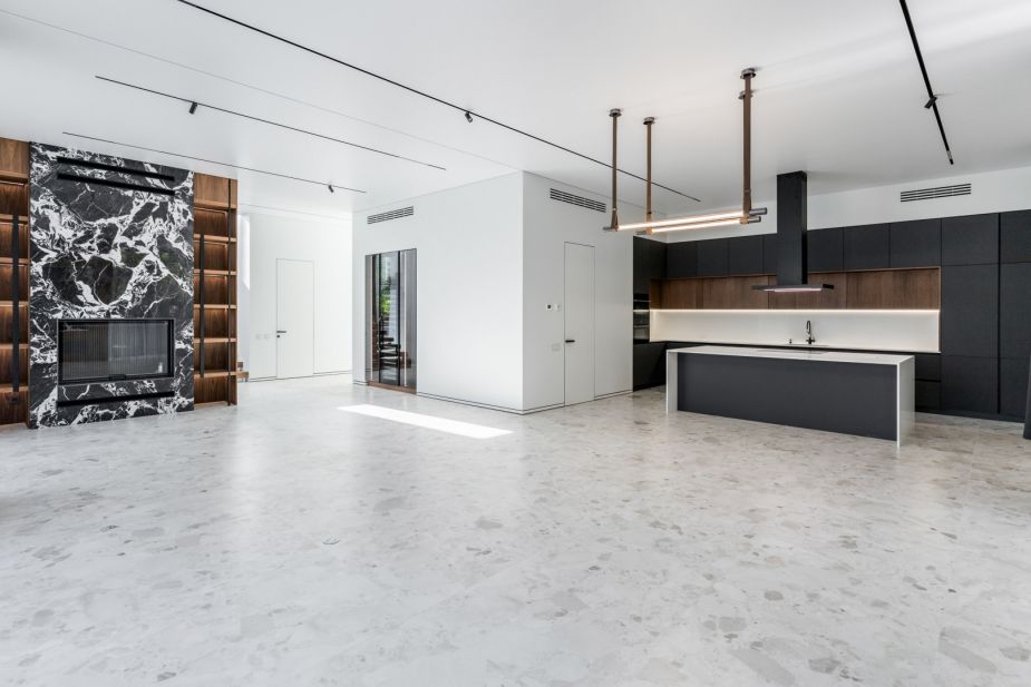 Новый дом в поселке Веледниково