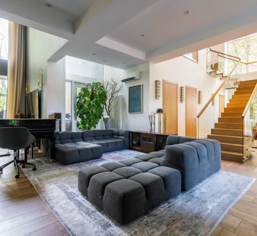 Стильный дом в КП Монтевиль