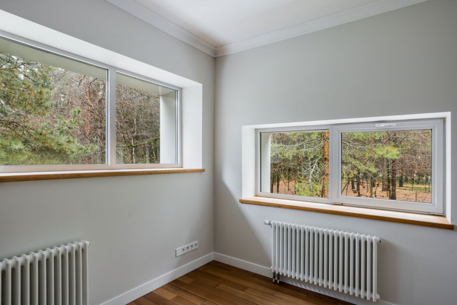 Дом с бассейном в поселке Новинки