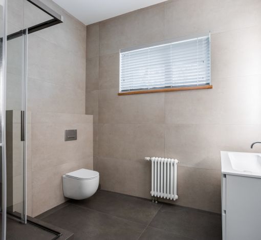 Дом с бассейном в поселке Новинки