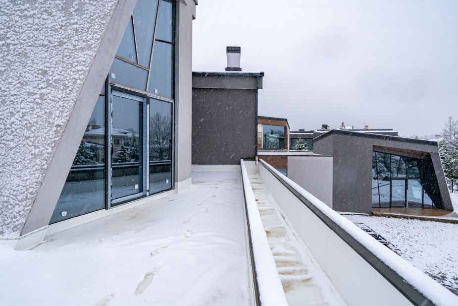 Дом у озера в КП Миллениум парк