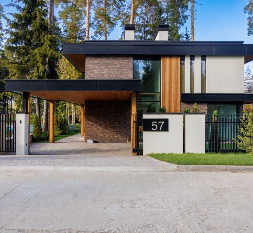 Дом у озера в КП Усадьба