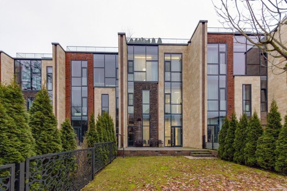 Стильный таунхаус в КП Парк Фонтэ