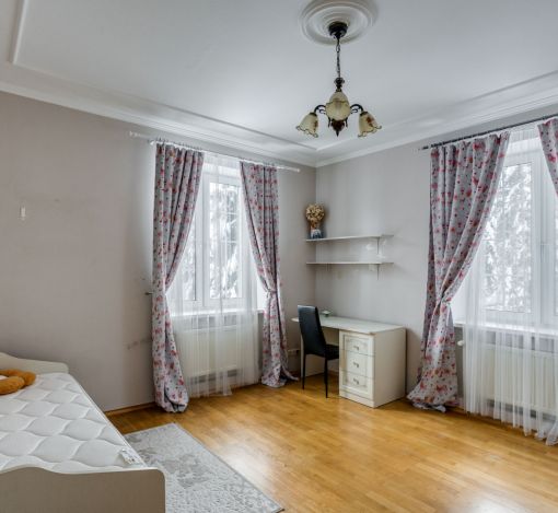 Дом на лесном участке в КП Шервуд