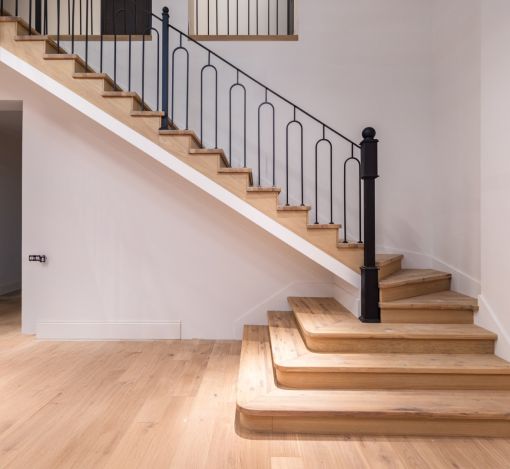 Стильный дом в КП Европа-1