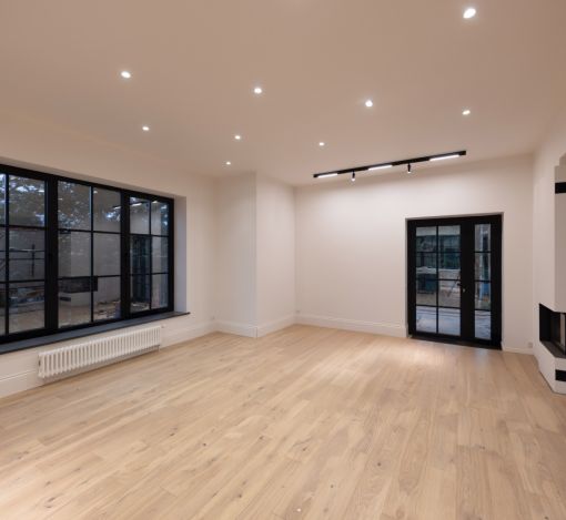 Стильный дом в КП Европа-1