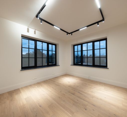 Стильный дом в КП Европа-1