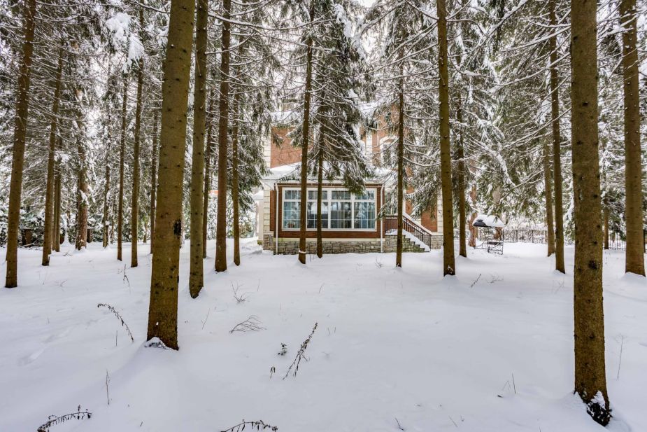 Дом на лесном участке в КП Шервуд