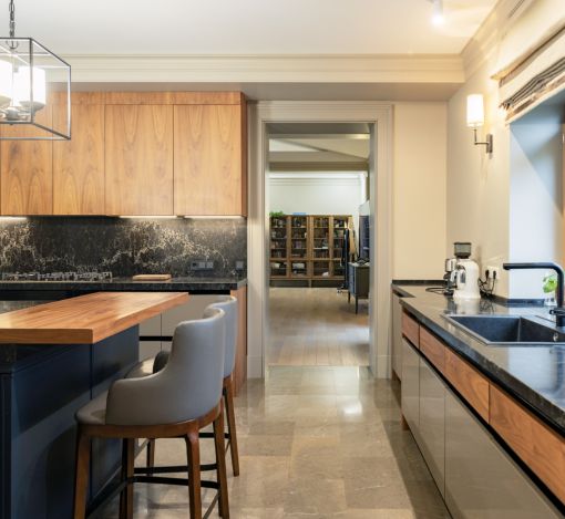 Дом с теннисным котом в СНТ Пламя