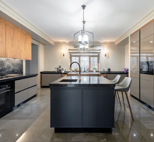 Дом с теннисным котом в СНТ Пламя