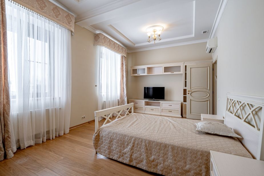 Классический дом в Славково