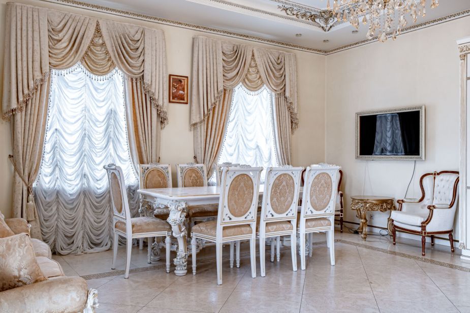 Классический дом в Славково