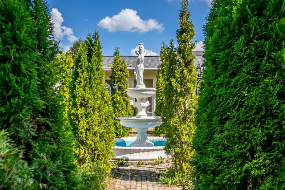 Классический дом в Славково