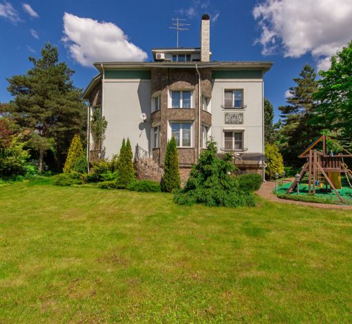 Дом с отделкой в КП Береста