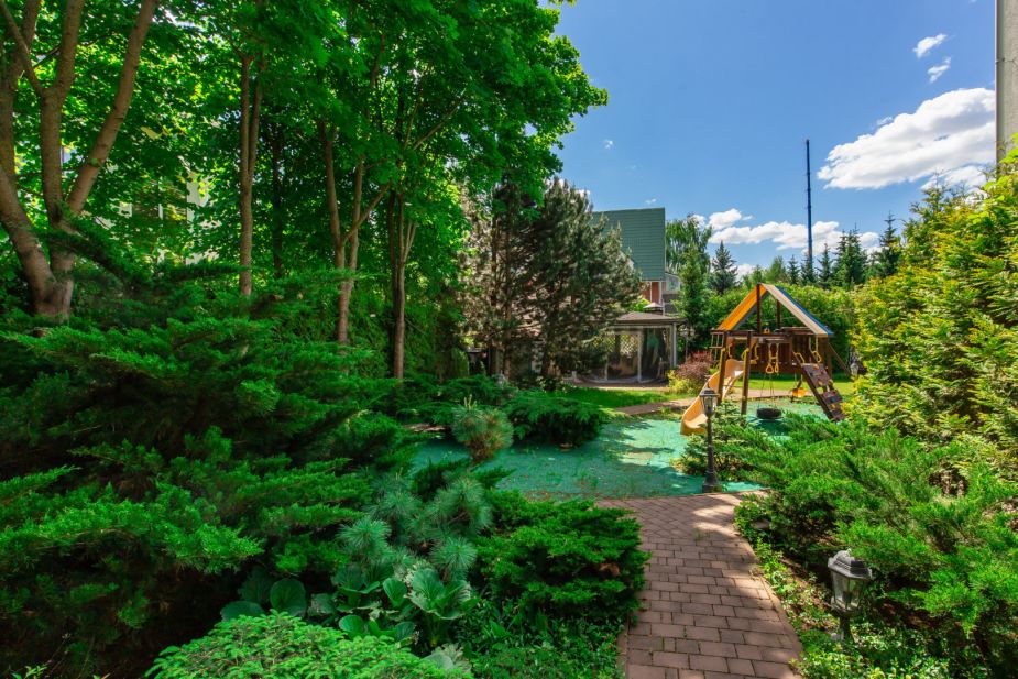 Дом с отделкой в КП Береста