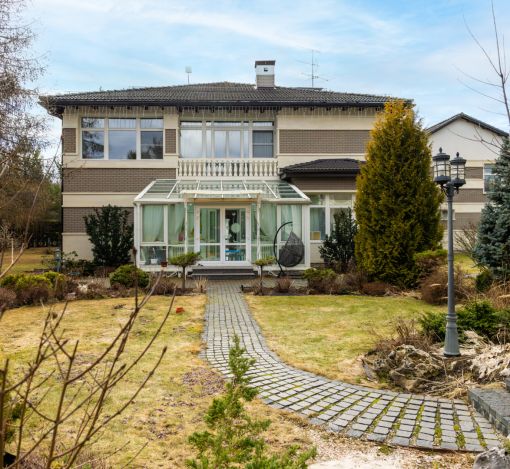 Готовый дом в Резиденции Бенилюкс