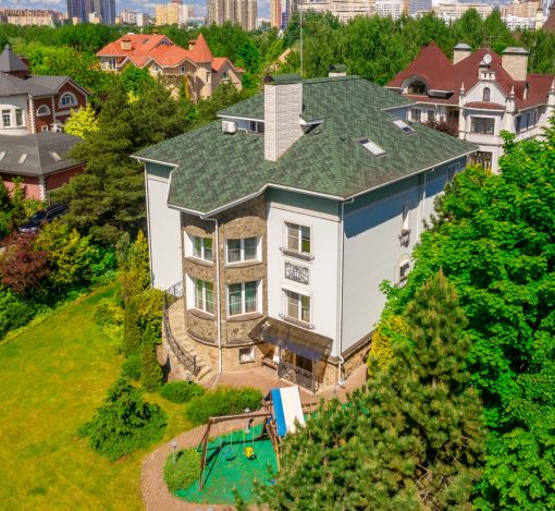 Дом с отделкой в КП Береста