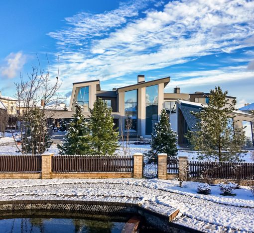 Дом у озера в КП Миллениум парк