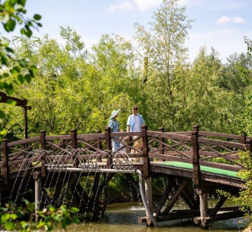 Эмеральд Вилладж