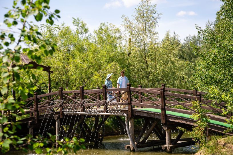 Эмеральд Вилладж