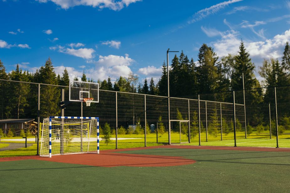 Прилесной участок в КП Ели Эстейт